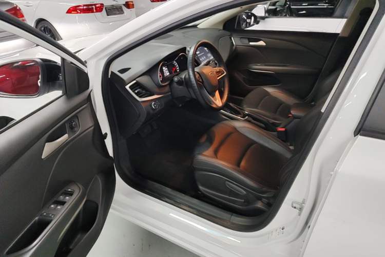 Used Chevrolet Monza 2020 Light Hybrid Redline 320T Dual-Clutch Thrilling Edition Driver Seat