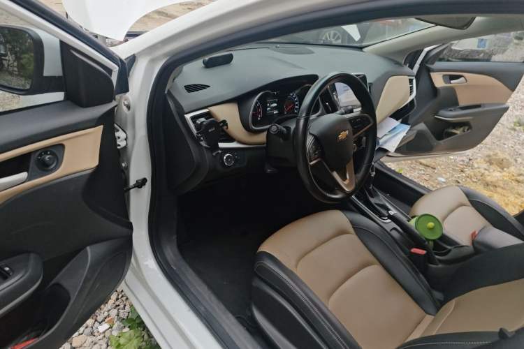 Used Chevrolet Monza 2020 320 Automatic Enjoyment Edition Driver Seat
