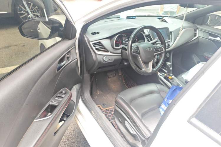 Used Chevrolet Monza 2020 Light Hybrid RS 330T Automatic Thrill Edition Driver Seat