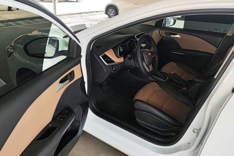 Used Chevrolet Monza 2020 320 Automatic Enjoyment Edition Driver Seat