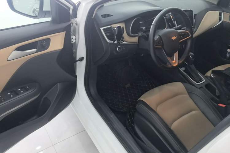 Used Chevrolet Monza 2020 320 Automatic Enjoyment Edition Driver Seat