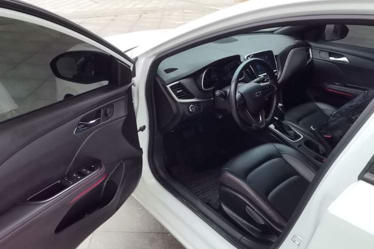 Used Chevrolet Monza 2020 Light Hybrid RS 330T Automatic Comfort Edition Driver Seat