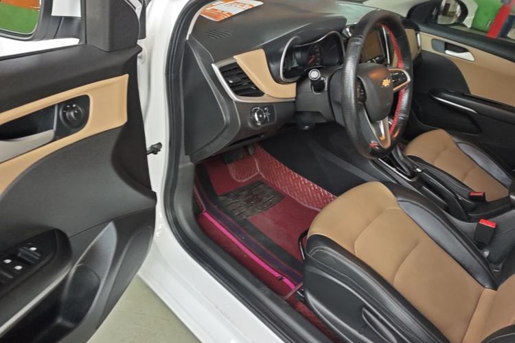 Used Chevrolet Monza 2020 320 Automatic Enjoyment Edition Driver Seat