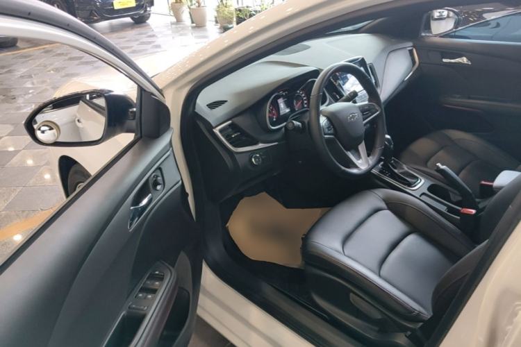 Used Chevrolet Monza 2020 Light Hybrid RS 330T Automatic Comfort Edition Driver Seat
