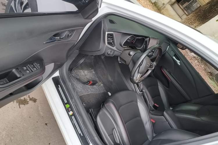 Used Chevrolet Monza 2020 Light Hybrid RS 330T Automatic Comfort Edition Driver Seat