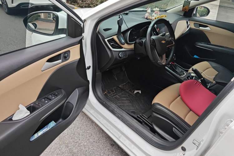 Used Chevrolet Monza 2020 320 Automatic Enjoyment Edition Driver Seat