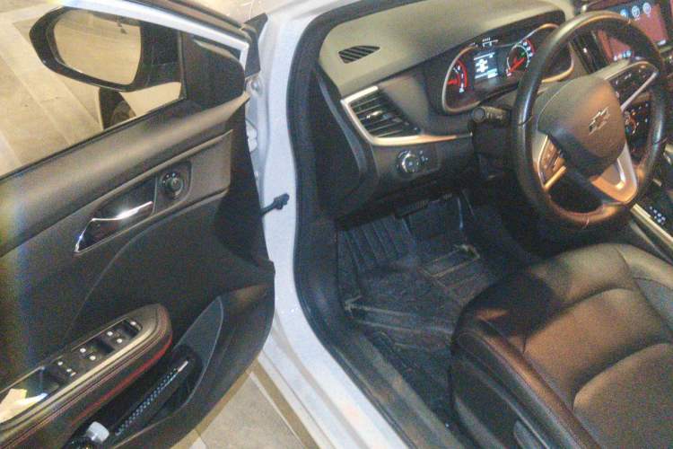 Used Chevrolet Monza 2020 Light Hybrid RS 330T Automatic Comfort Edition Driver Seat
