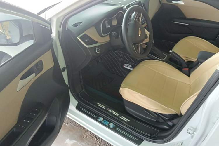 Used Chevrolet Monza 2020 320 Automatic Enjoyment Edition Driver Seat