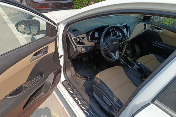 Used Chevrolet Monza 2020 320 Automatic Enjoyment Edition Driver Seat