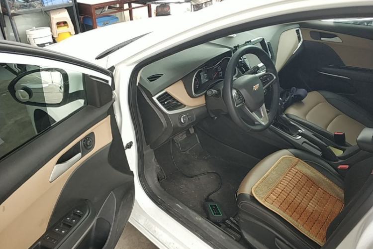 Used Chevrolet Monza 2020 320 Automatic Enjoyment Edition Driver Seat
