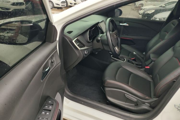 Used Chevrolet Monza 2020 Light Hybrid RS 330T Automatic Comfort Edition Driver Seat