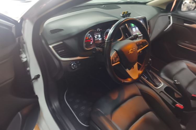 Used Chevrolet Monza 2020 Light Hybrid Redline 320T Dual-Clutch Thrilling Edition Driver Seat