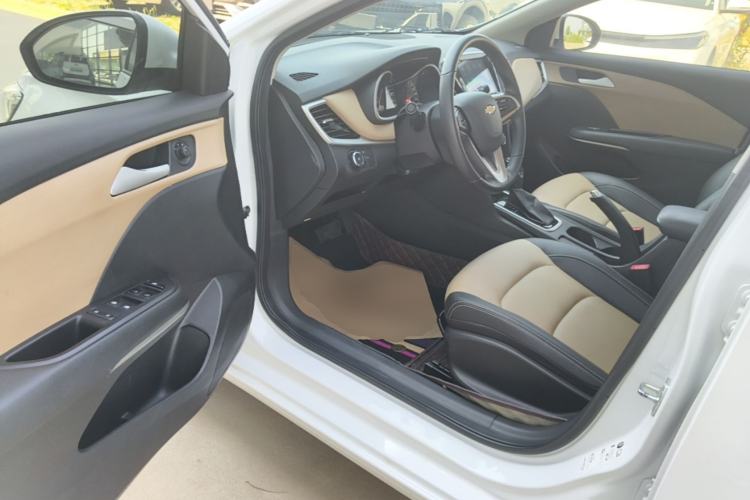 Used Chevrolet Monza 2020 320 Automatic Enjoyment Edition Driver Seat