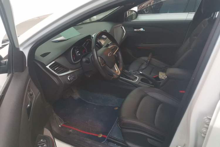 Used Chevrolet Monza 2020 Light Hybrid RS 330T Automatic Comfort Edition Driver Seat