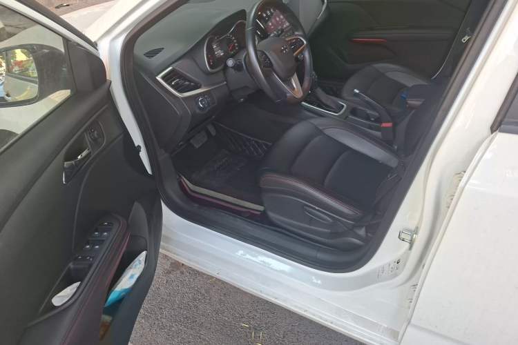 Used Chevrolet Monza 2020 Light Hybrid RS 330T Automatic Comfort Edition Driver Seat