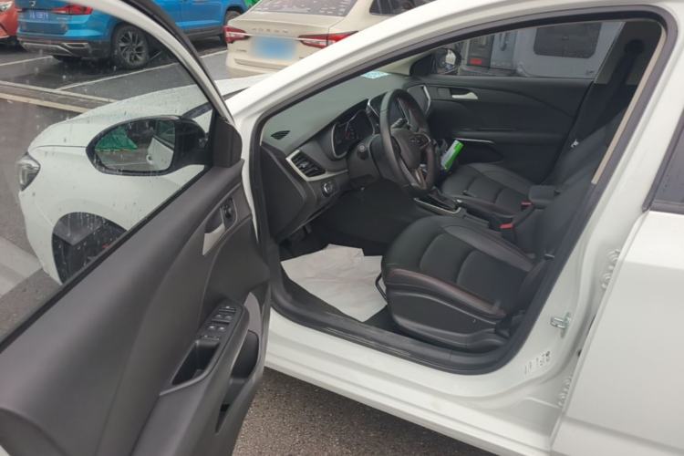 Used Chevrolet Monza 2020 Light Hybrid Redline 320T Dual-Clutch Joyful Edition Driver Seat