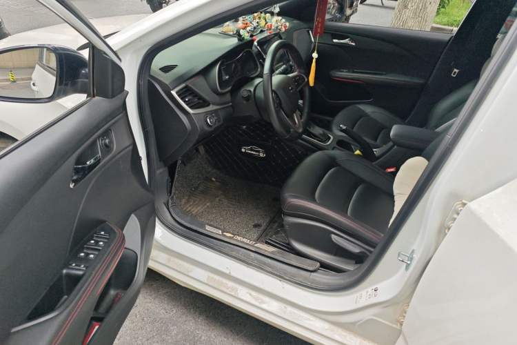 Used Chevrolet Monza 2020 Light Hybrid RS 330T Automatic Comfort Edition Driver Seat