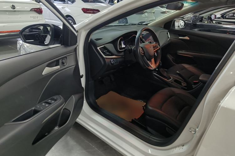 Used Chevrolet Monza 2020 Light Hybrid Redline 320T Dual-Clutch Thrilling Edition Driver Seat