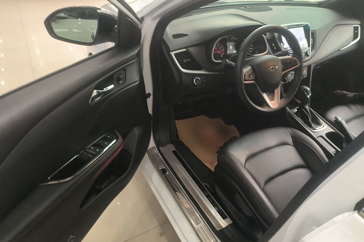 Used Chevrolet Monza 2020 Light Hybrid RS 330T Automatic Comfort Edition Driver Seat