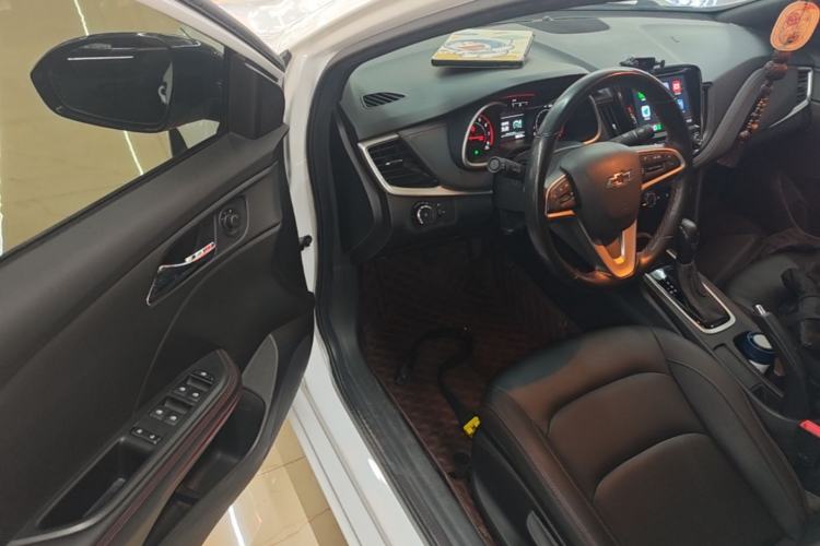 Used Chevrolet Monza 2020 Light Hybrid RS 330T Automatic Comfort Edition Driver Seat