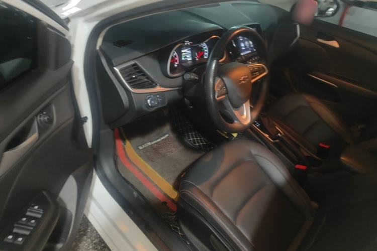 Used Chevrolet Monza 2020 Light Hybrid Redline 320T Dual-Clutch Thrilling Edition Driver Seat