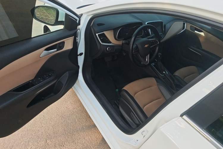 Used Chevrolet Monza 2020 320 Automatic Enjoyment Edition Driver Seat