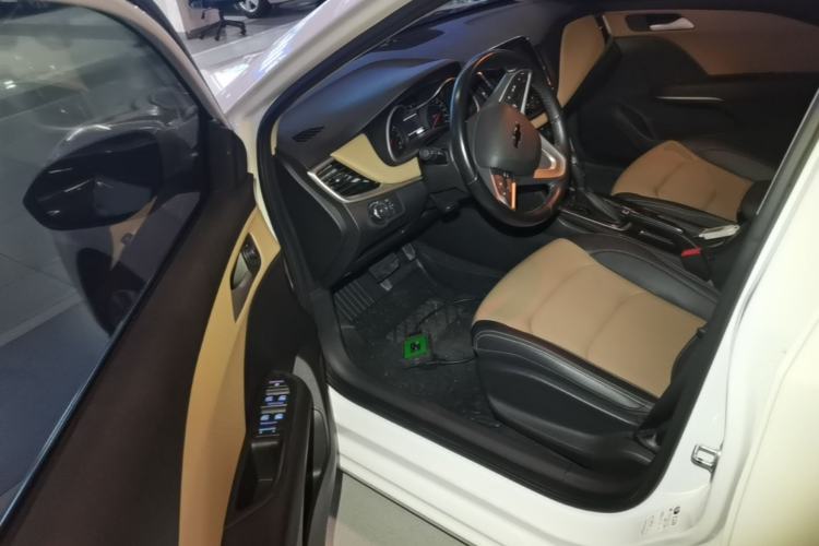 Used Chevrolet Monza 2020 320 Automatic Enjoyment Edition Driver Seat