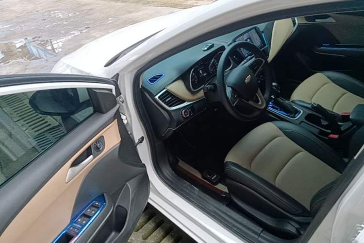 Used Chevrolet Monza 2020 320 Automatic Enjoyment Edition Driver Seat