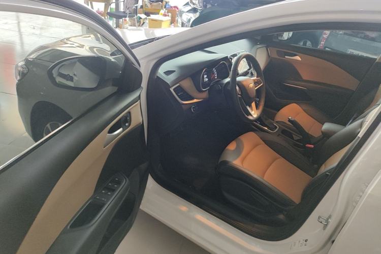 Used Chevrolet Monza 2020 320 Automatic Enjoyment Edition Driver Seat