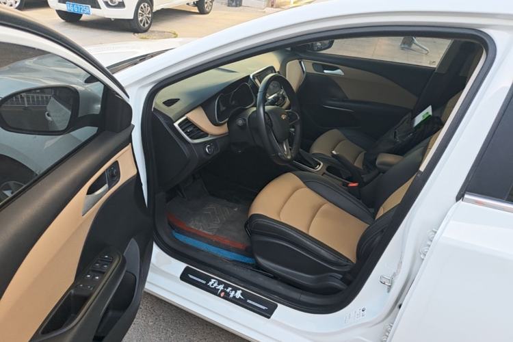 Used Chevrolet Monza 2020 320 Automatic Enjoyment Edition Driver Seat