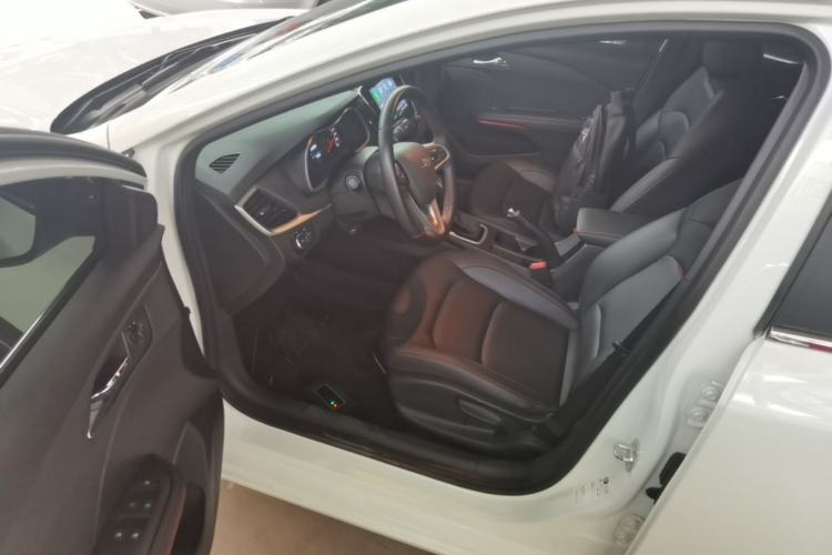 Used Chevrolet Monza 2020 Light Hybrid RS 330T Automatic Comfort Edition Driver Seat