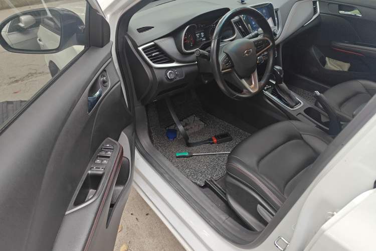Used Chevrolet Monza 2020 Light Hybrid RS 330T Automatic Comfort Edition Driver Seat