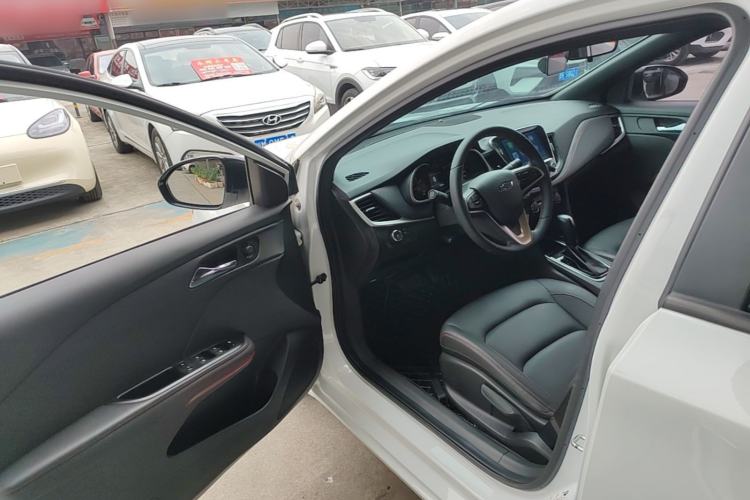Used Chevrolet Monza 2020 Light Hybrid RS 330T Automatic Comfort Edition Driver Seat