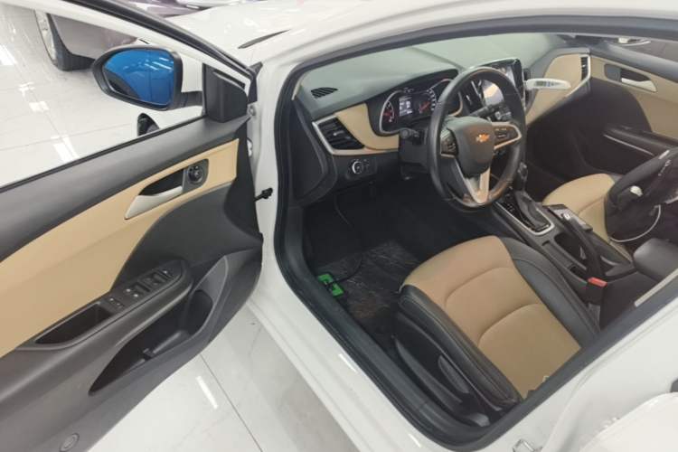 Used Chevrolet Monza 2020 320 Automatic Enjoyment Edition Driver Seat