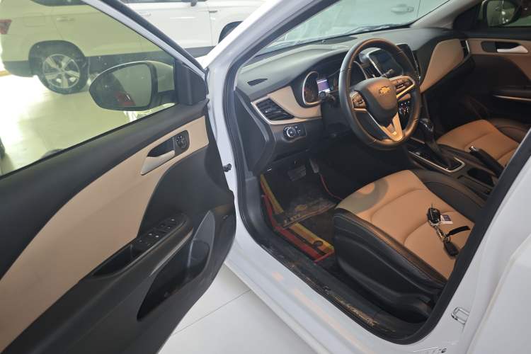 Used Chevrolet Monza 2020 320 Automatic Enjoyment Edition Driver Seat