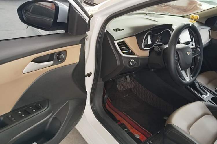 Used Chevrolet Monza 2020 320 Automatic Enjoyment Edition Driver Seat