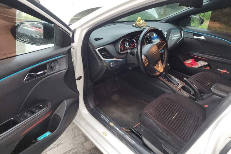 Used Chevrolet Monza 2020 Light Hybrid RS 330T Automatic Comfort Edition Driver Seat