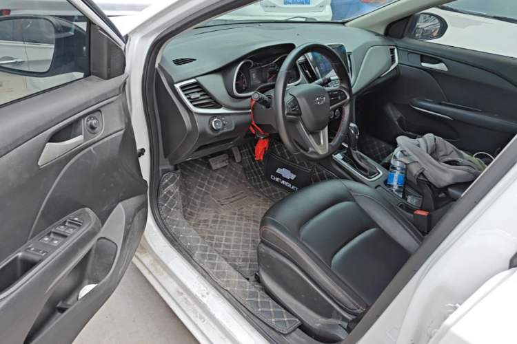 Used Chevrolet Monza 2020 Light Hybrid Redline 320T Dual-Clutch Joyful Edition Driver Seat