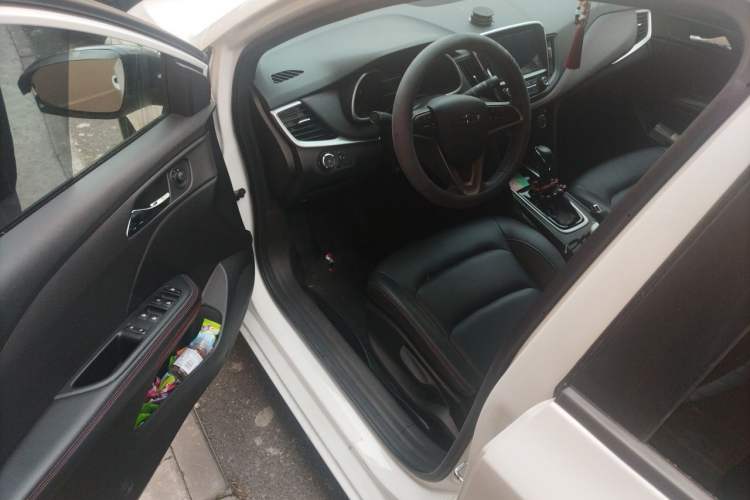 Used Chevrolet Monza 2020 Light Hybrid RS 330T Automatic Comfort Edition Driver Seat