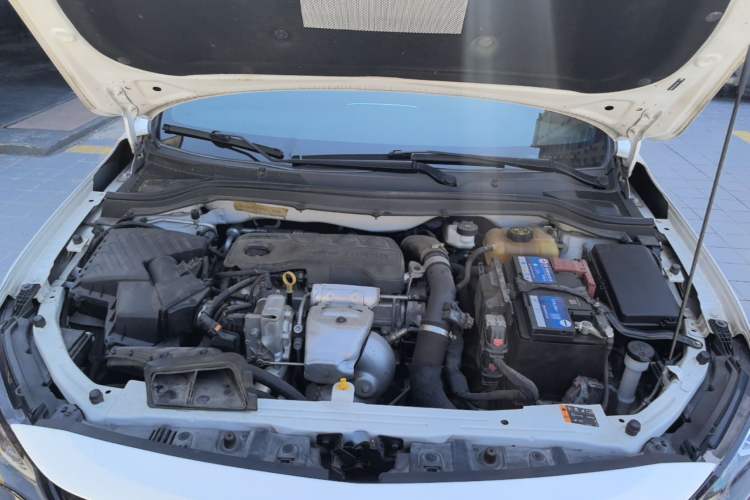 Used Chevrolet Monza 2020 Light Hybrid RS 330T Automatic Comfort Edition Engine Bay