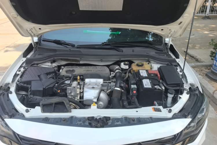 Used Chevrolet Monza 2020 Light Hybrid RS 330T Automatic Comfort Edition Engine Bay