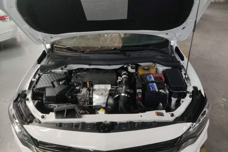 Used Chevrolet Monza 2020 Light Hybrid RS 330T Automatic Comfort Edition Engine Bay