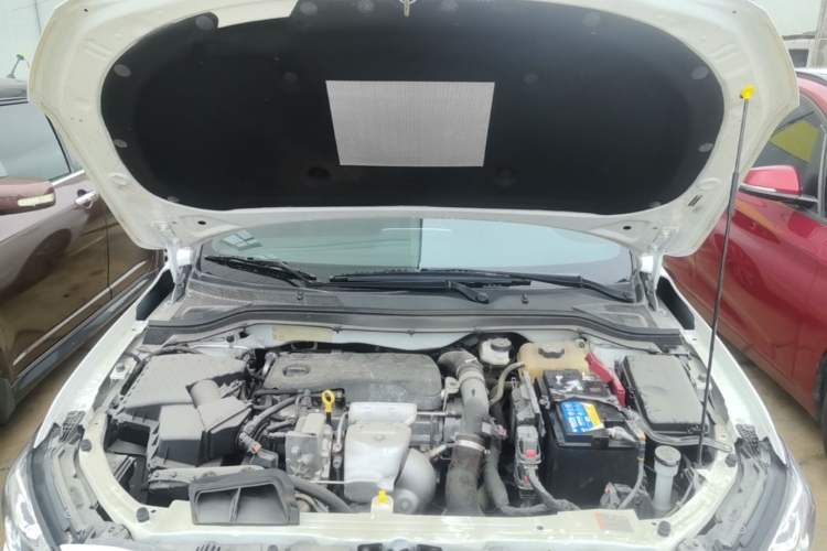 Used Chevrolet Monza 2020 Light Hybrid RS 330T Automatic Comfort Edition Engine Bay