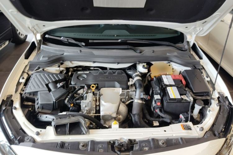 Used Chevrolet Monza 2020 Light Hybrid RS 330T Automatic Comfort Edition Engine Bay