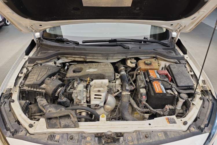 Used Chevrolet Monza 2020 Light Hybrid Redline 320T Dual-Clutch Thrilling Edition Engine Bay