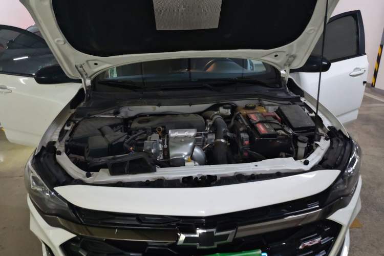Used Chevrolet Monza 2020 Light Hybrid RS 330T Automatic Comfort Edition Engine Bay