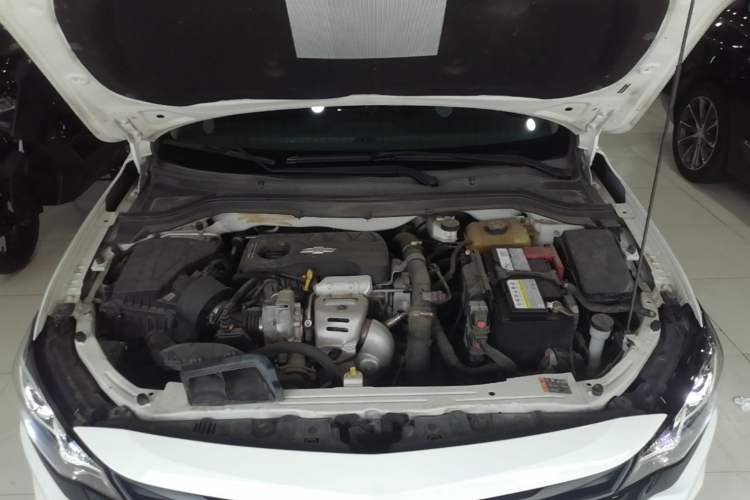 Used Chevrolet Monza 2020 Light Hybrid Redline 320T Dual-Clutch Joyful Edition Engine Bay