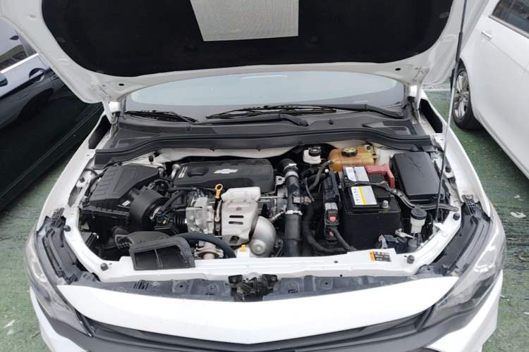 Used Chevrolet Monza 2020 Light Hybrid Redline 320T Dual-Clutch Thrilling Edition Engine Bay