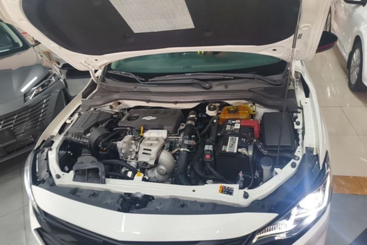 Used Chevrolet Monza 2020 Light Hybrid Redline 320T Dual-Clutch Thrilling Edition Engine Bay