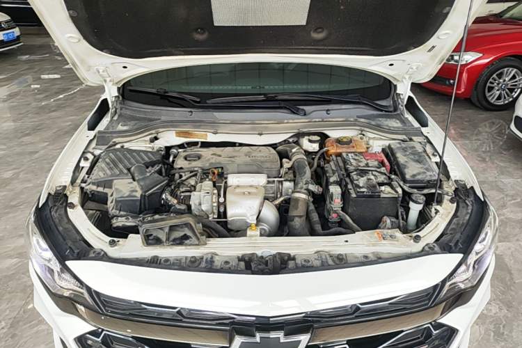 Used Chevrolet Monza 2020 Light Hybrid RS 330T Automatic Comfort Edition Engine Bay